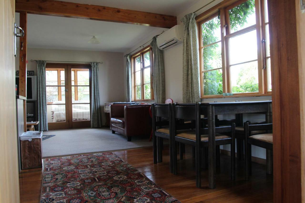Villa Batch With A View Te Anau Exterior foto